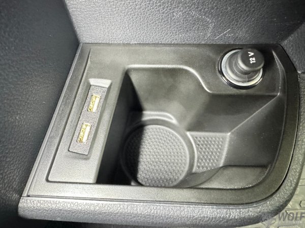 VW T6.1 Halter für Doppel USB-A Buchsen