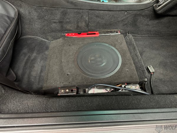 Porsche 964 und 993 Untersitz Subwoofer