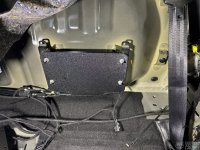 Ford Ranger Endstufenhalter für Match Endstufen Rückbank Links