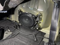 Ford Ranger Endstufenhalter für Match Endstufen Rückbank Links