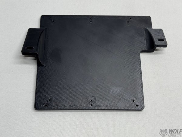 Porsche 928 Endstufenhalter neben der Sitzkonsole