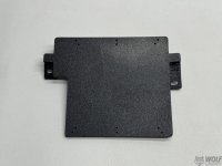 Porsche 928 Endstufenhalter neben der Sitzkonsole