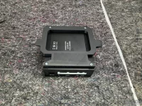 Endstufenhalter VW T7 für UP8 hinter Handschuhfach