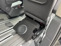 VW T7 Subwoofer für den Beifahrersitz 1 x 2 Ohm