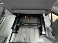 VW T7 Subwoofer für den Beifahrersitz 2 x 2 Ohm